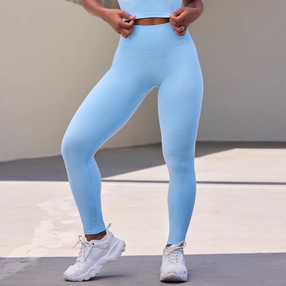 Bo + Tee mint color leggings in size XXS
